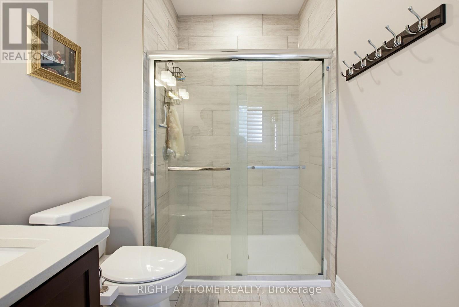156 Wintermute Court E Property Photo 23