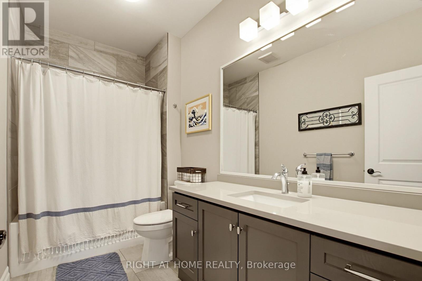 156 Wintermute Court E Property Photo 25