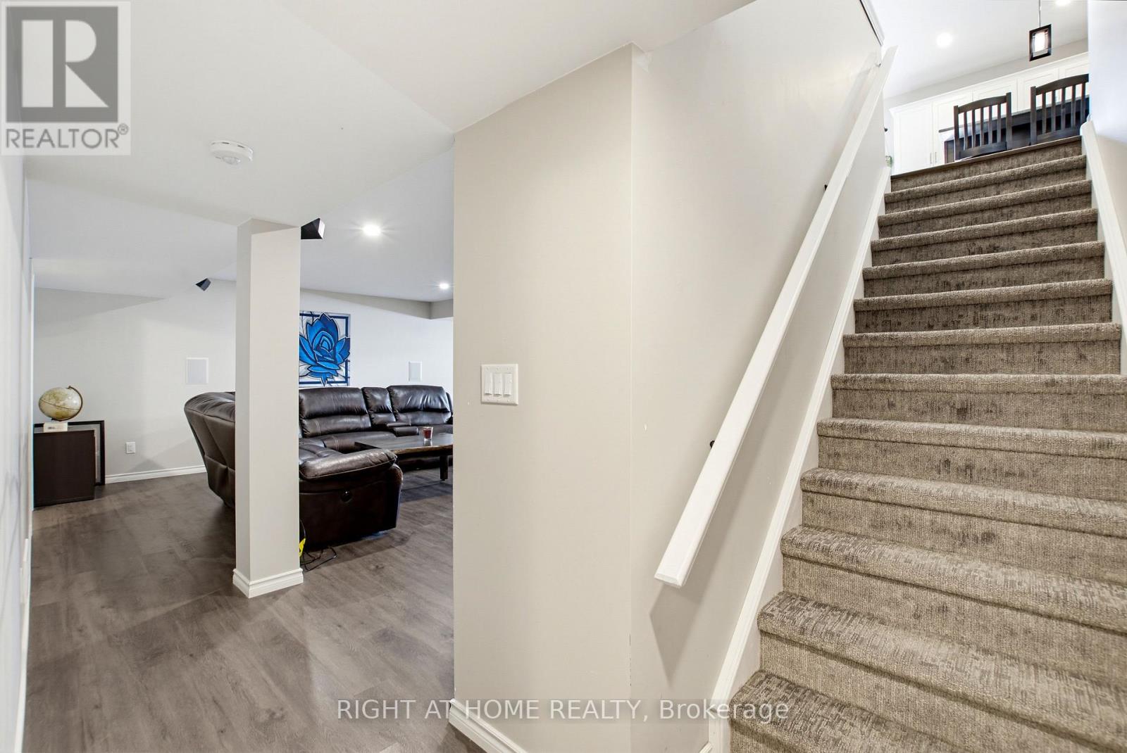156 Wintermute Court E Property Photo 28