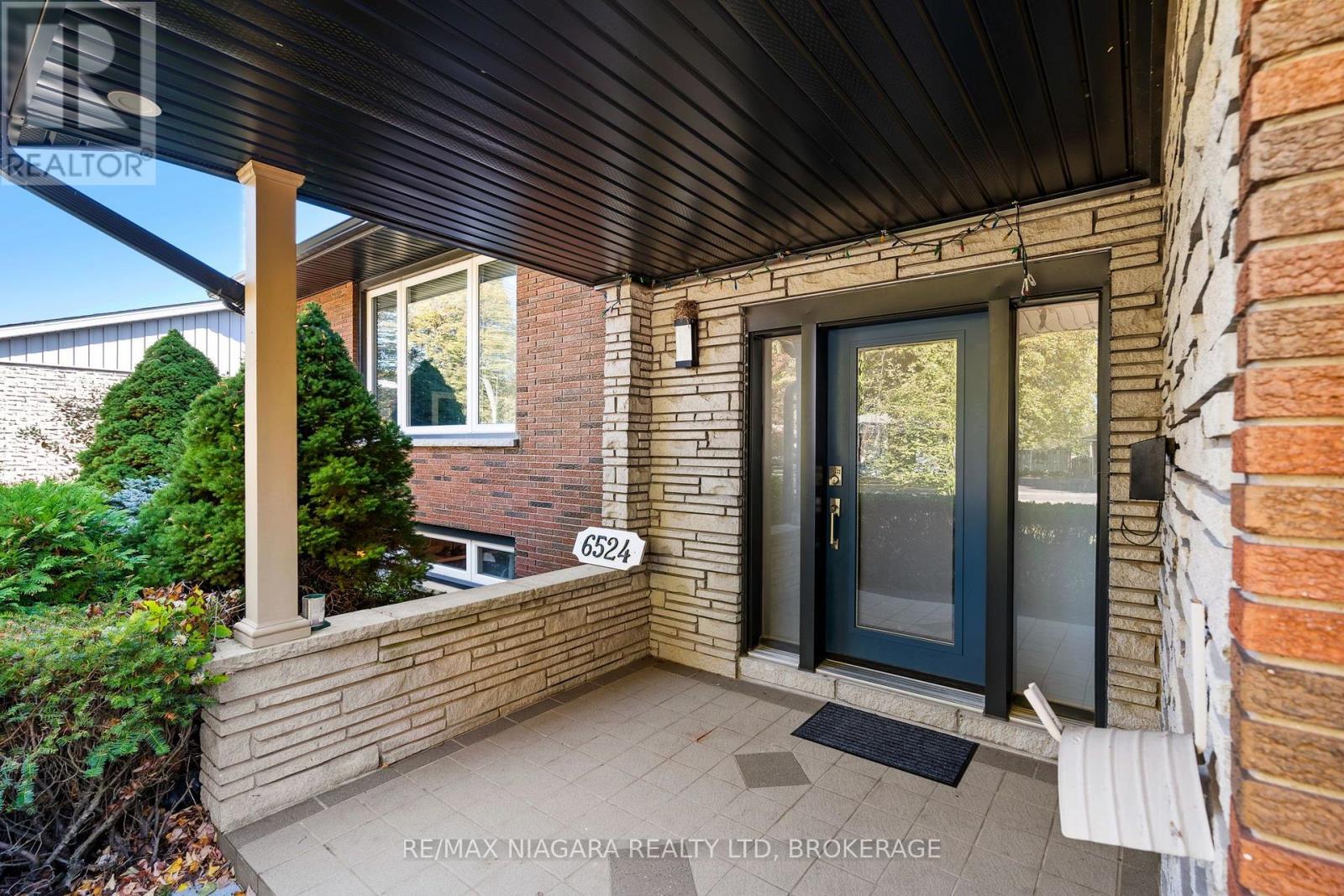 6524 Glengate Street Property Photo 4