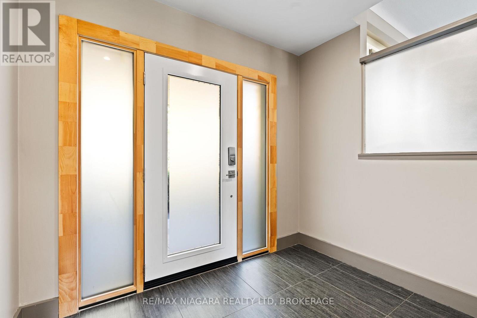 6524 Glengate Street Property Photo 5