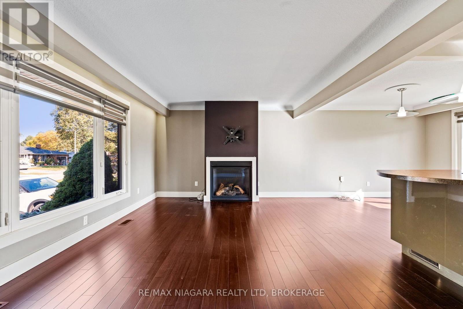 6524 Glengate Street Property Photo 13