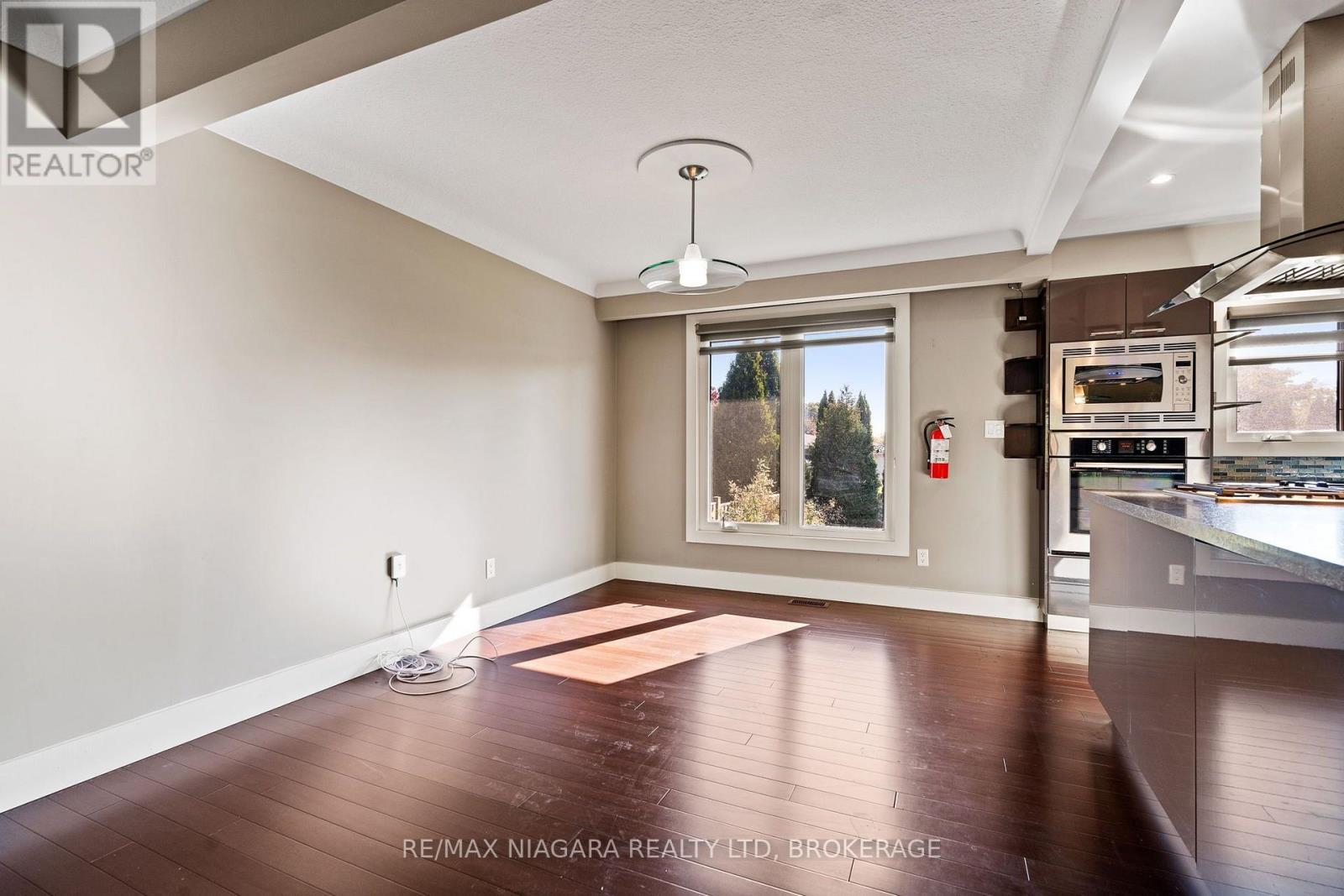 6524 Glengate Street Property Photo 17