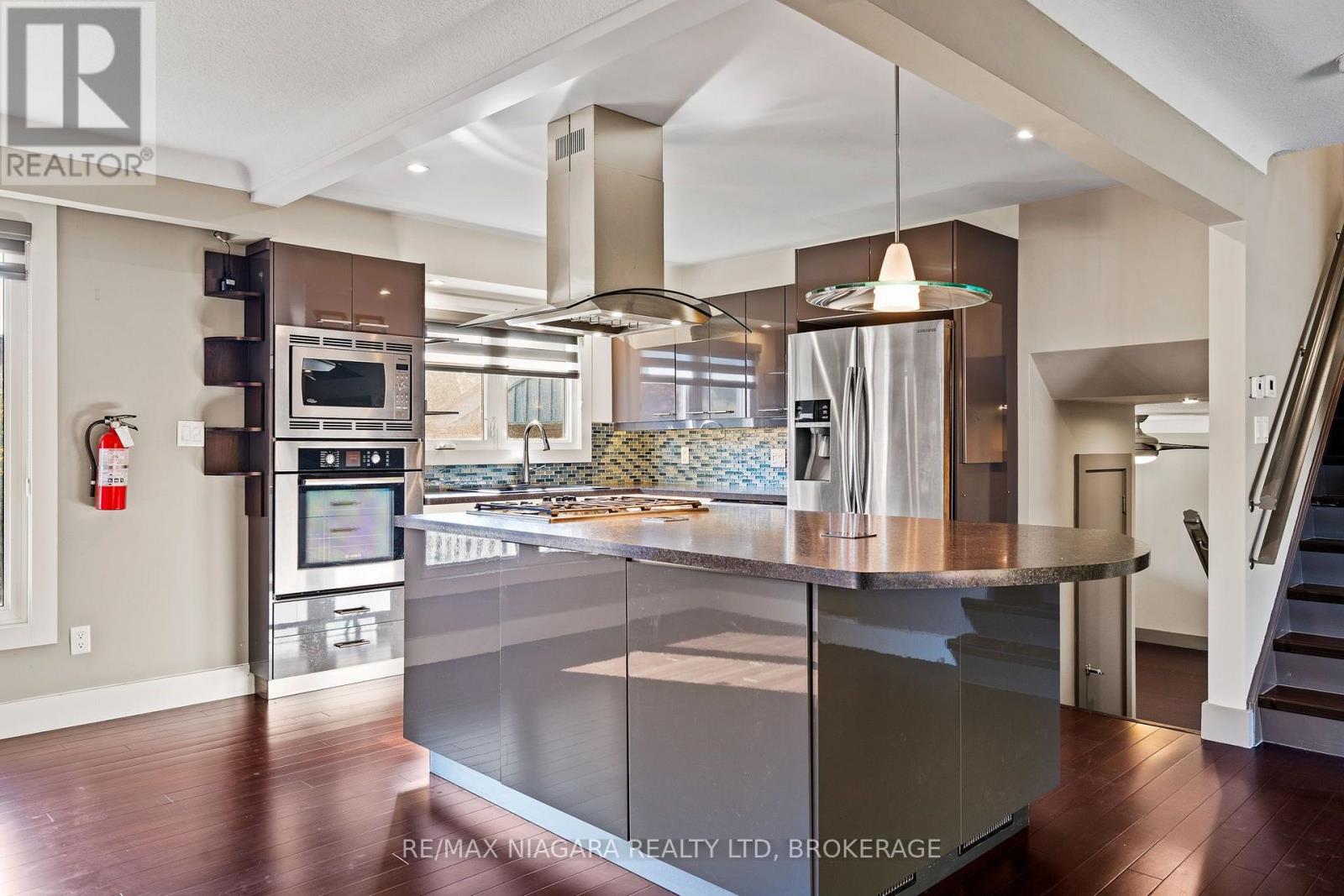 6524 Glengate Street Property Photo 18