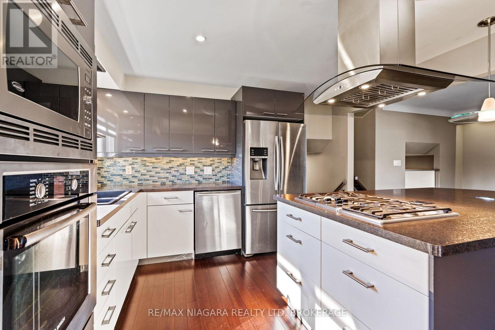 6524 Glengate Street Property Photo 20