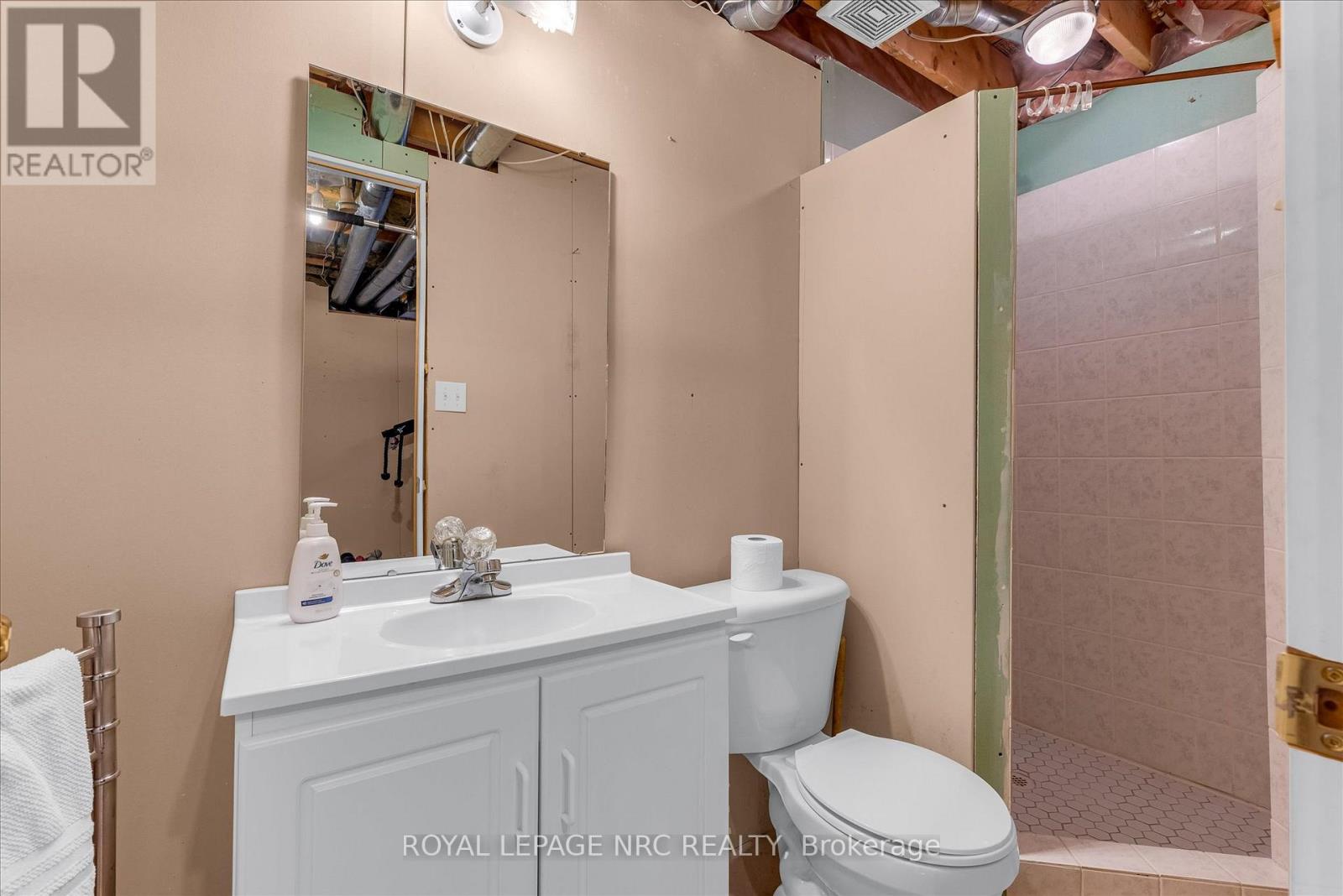 92 Ward Circle Property Photo 28