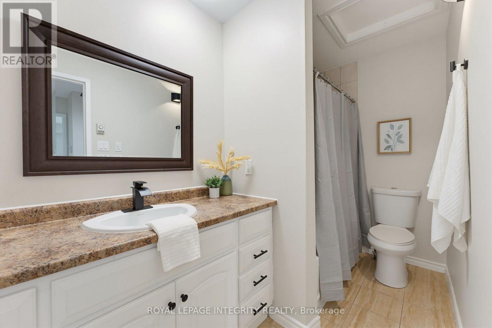 36 - 3415 Uplands Drive Property Photo 17