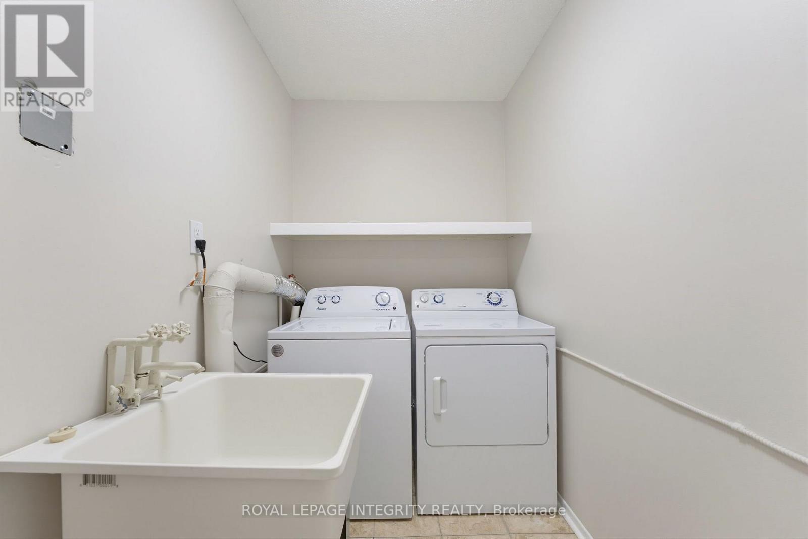 36 - 3415 Uplands Drive Property Photo 23