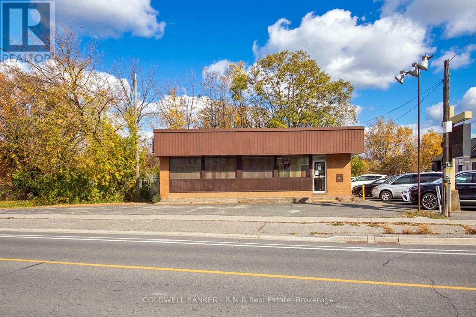 405 GEORGE STREET S Property Photo 1