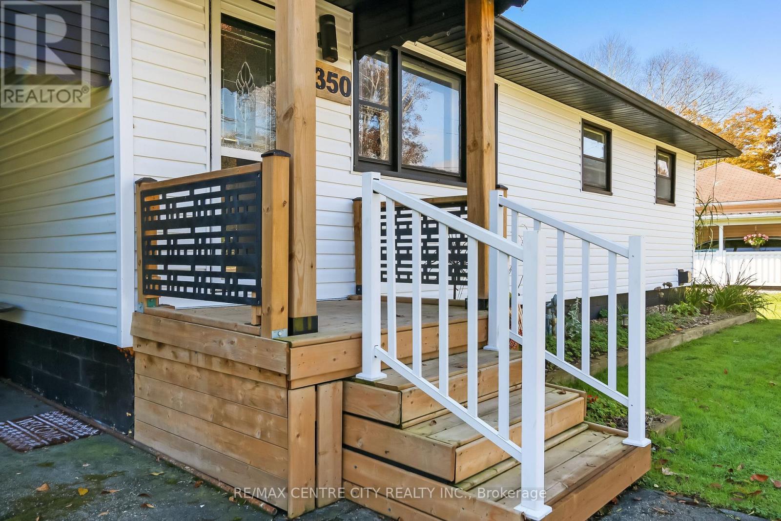 350 Warren Street Property Photo 2