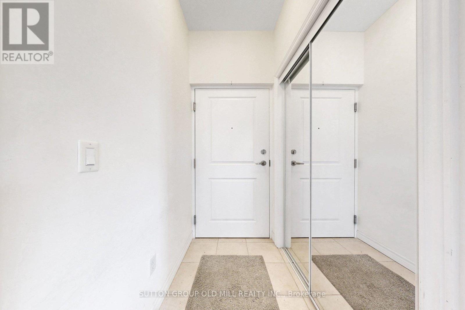 102 - 95 Wilson St Street W Property Photo 7