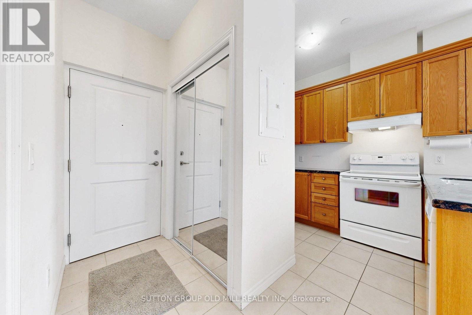 102 - 95 Wilson St Street W Property Photo 10