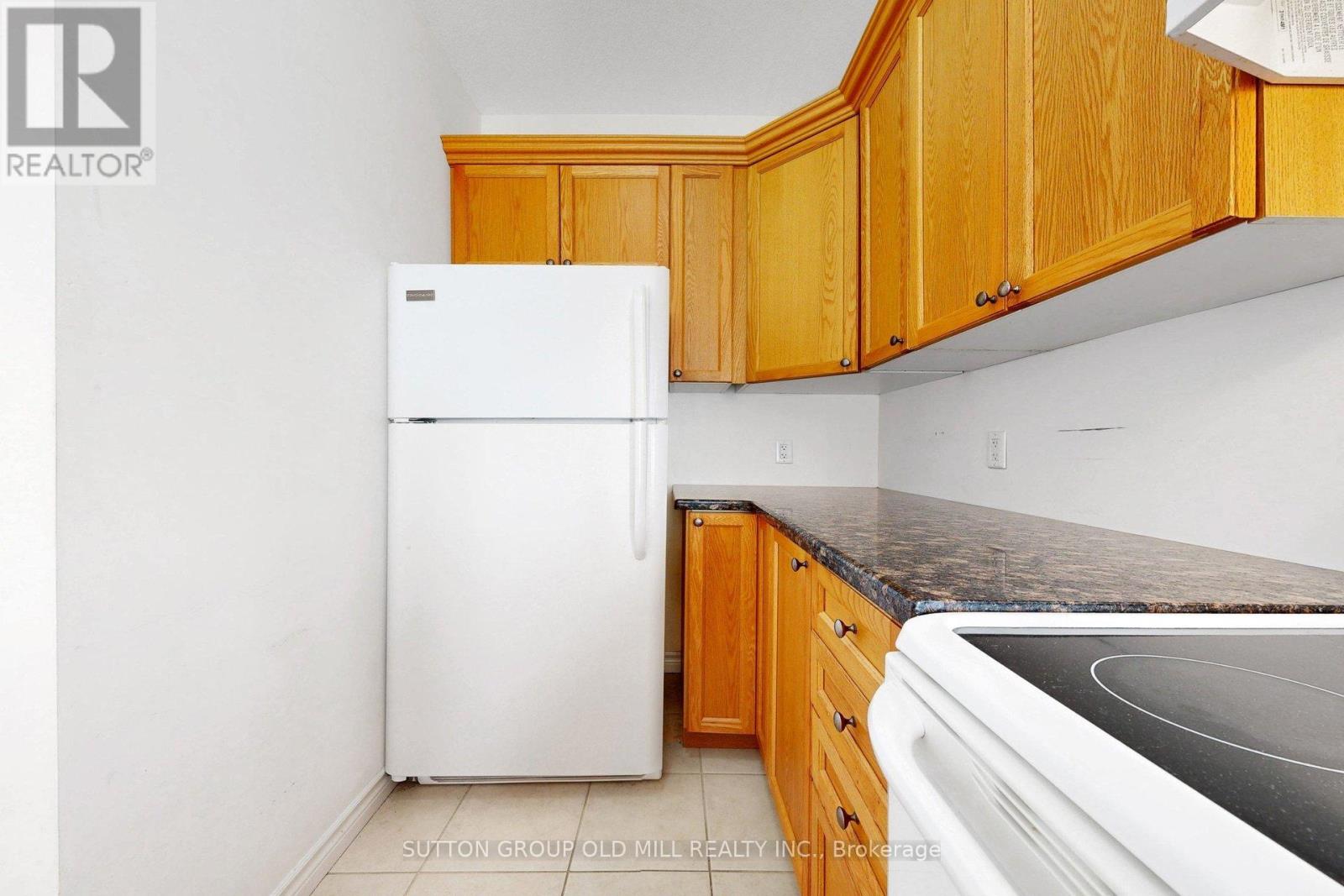 102 - 95 Wilson St Street W Property Photo 11