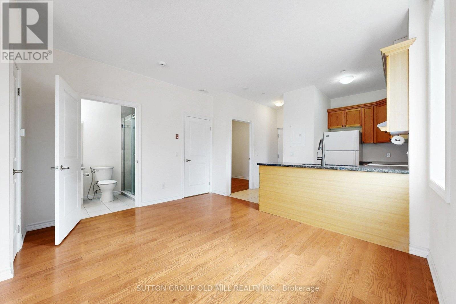 102 - 95 Wilson St Street W Property Photo 20