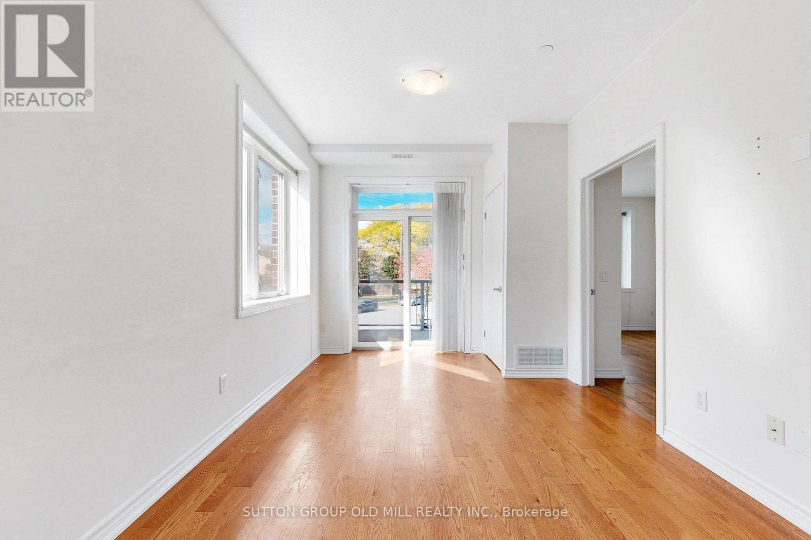 102 - 95 Wilson St Street W Property Photo 22