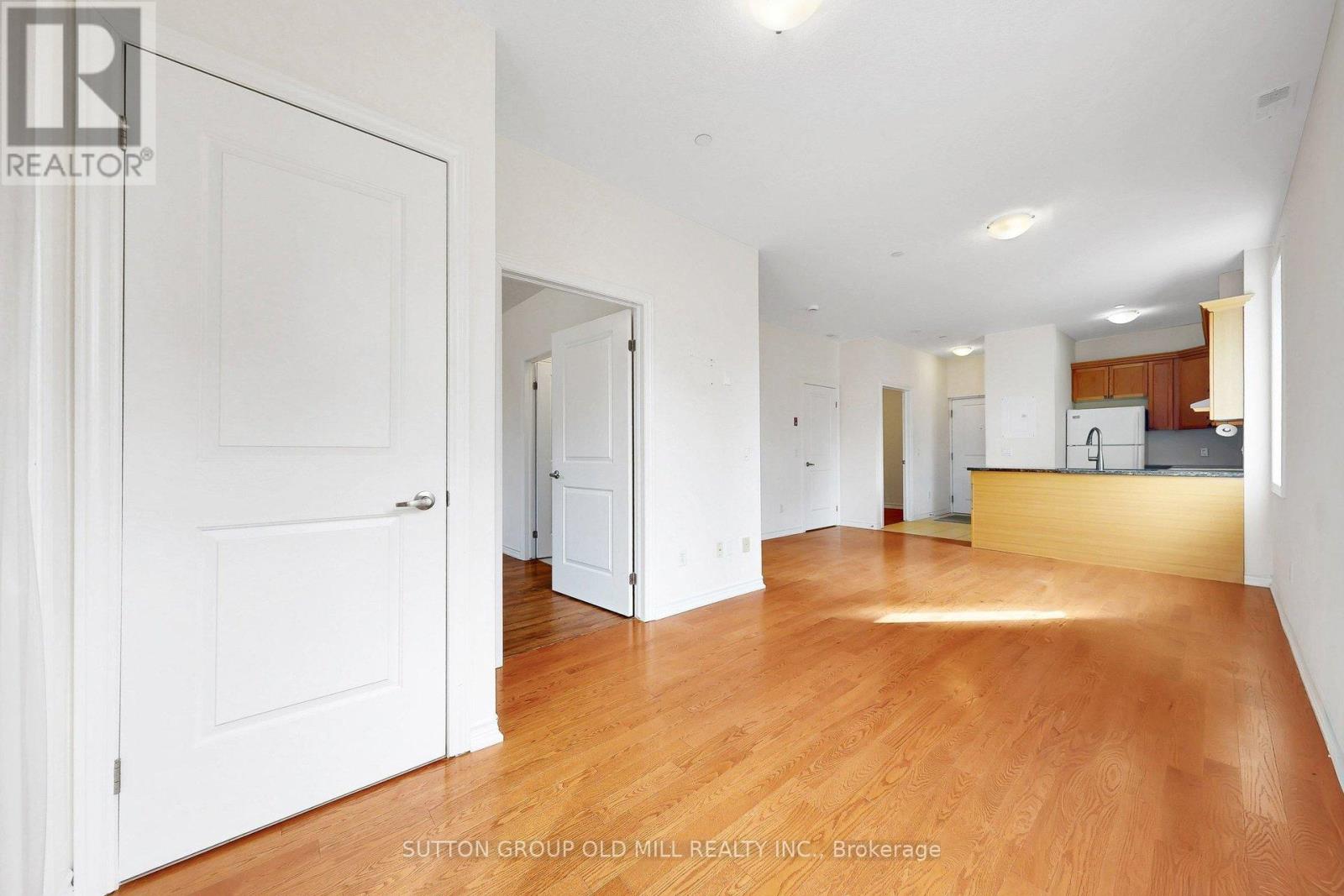 102 - 95 Wilson St Street W Property Photo 23