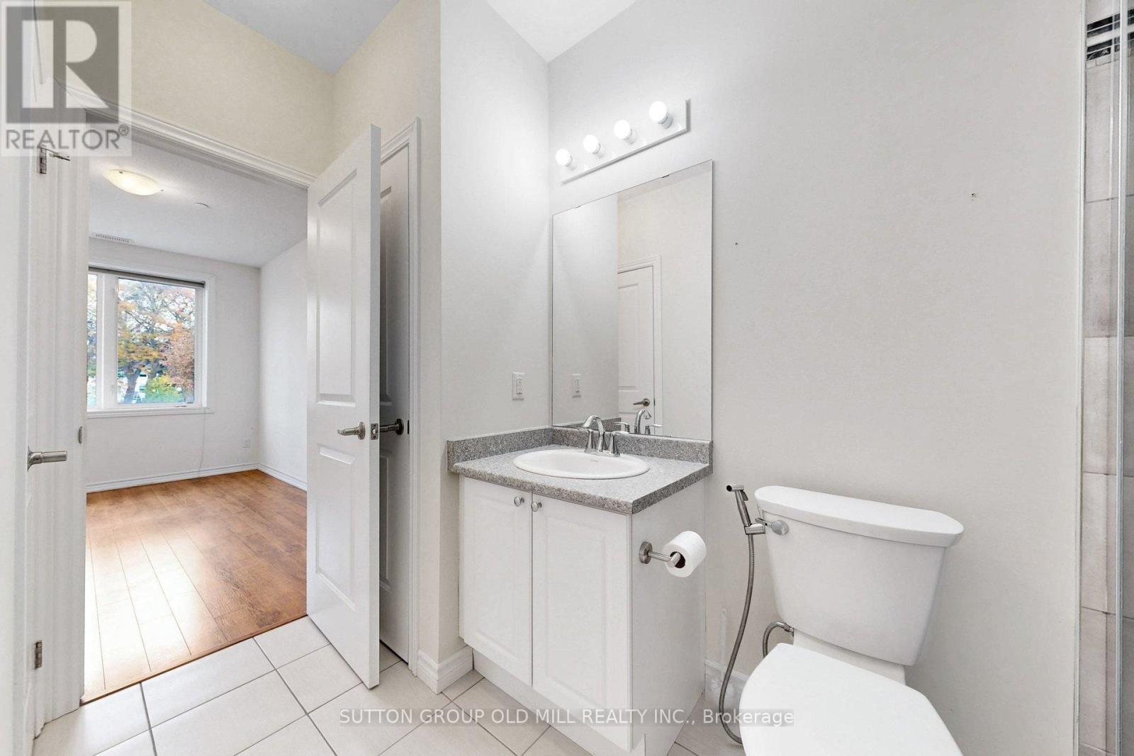 102 - 95 Wilson St Street W Property Photo 27