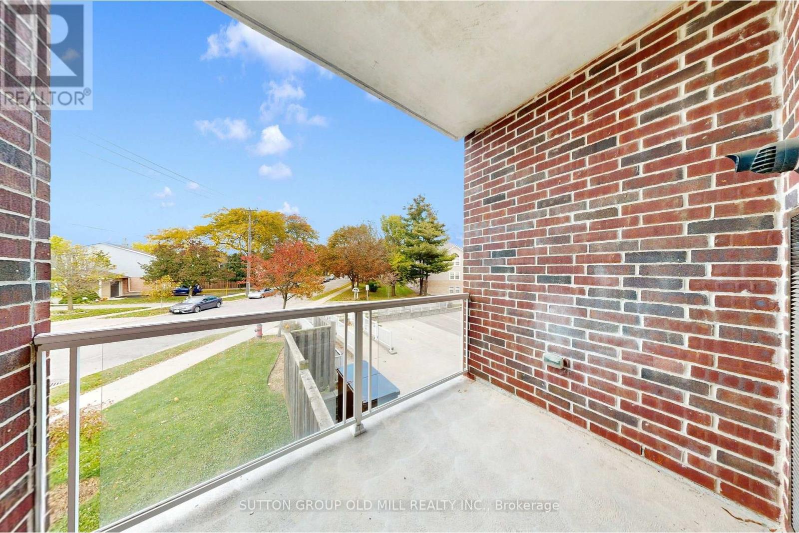 102 - 95 Wilson St Street W Property Photo 34