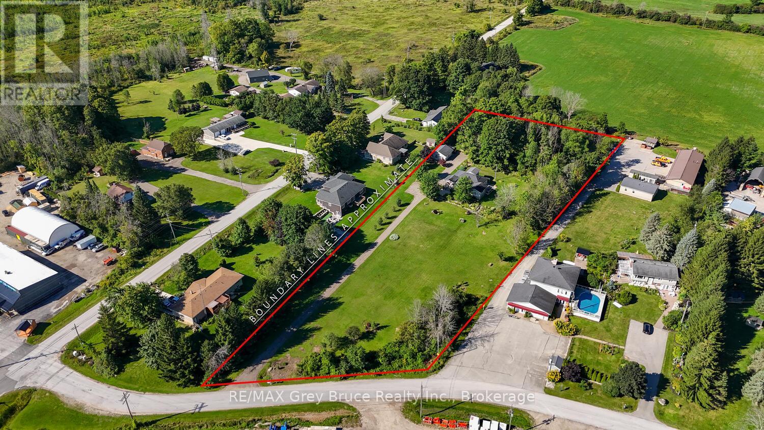 106 Drive-in Crescent Property Photo 34