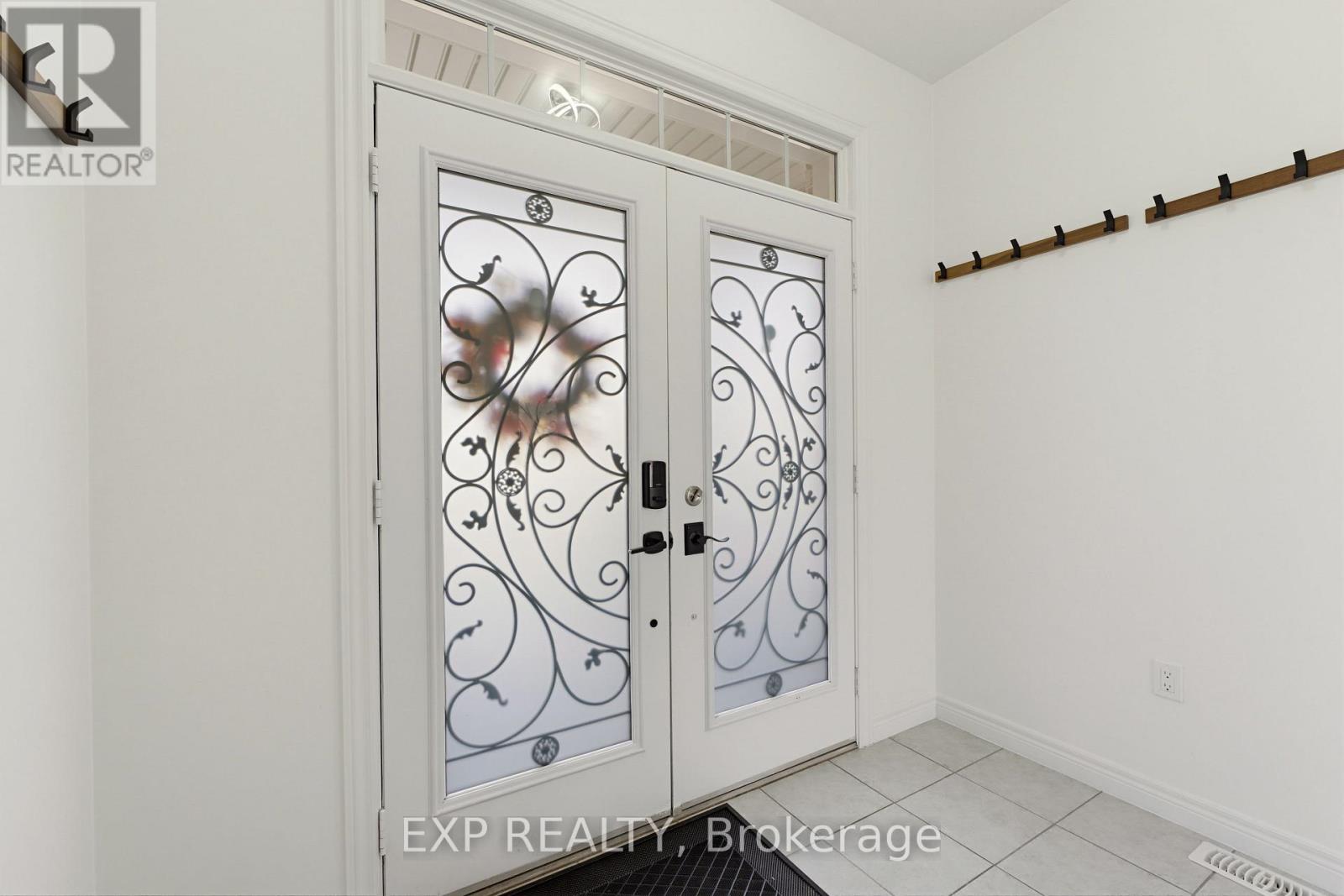 58 Summerberry Way Property Photo 8