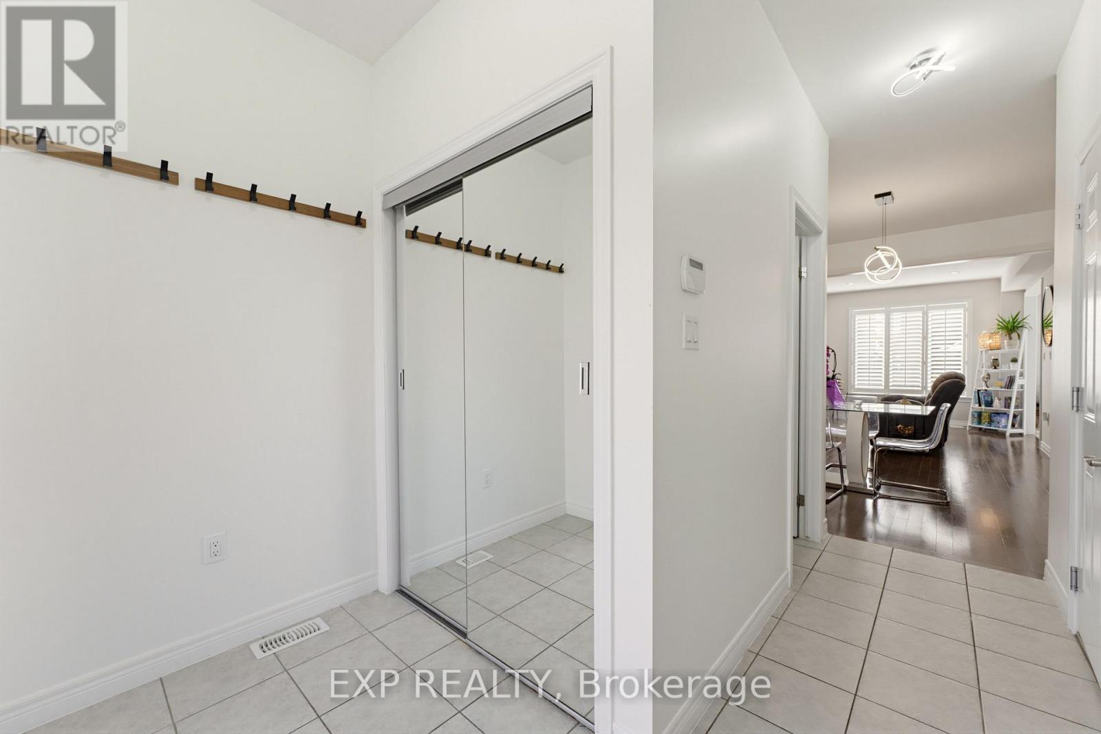 58 Summerberry Way Property Photo 9