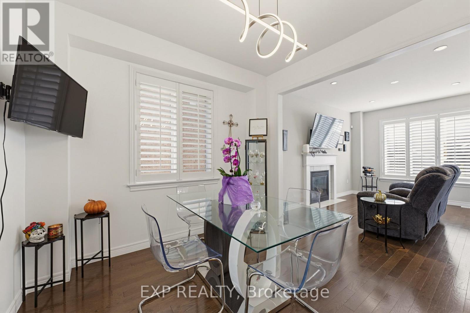 58 Summerberry Way Property Photo 10