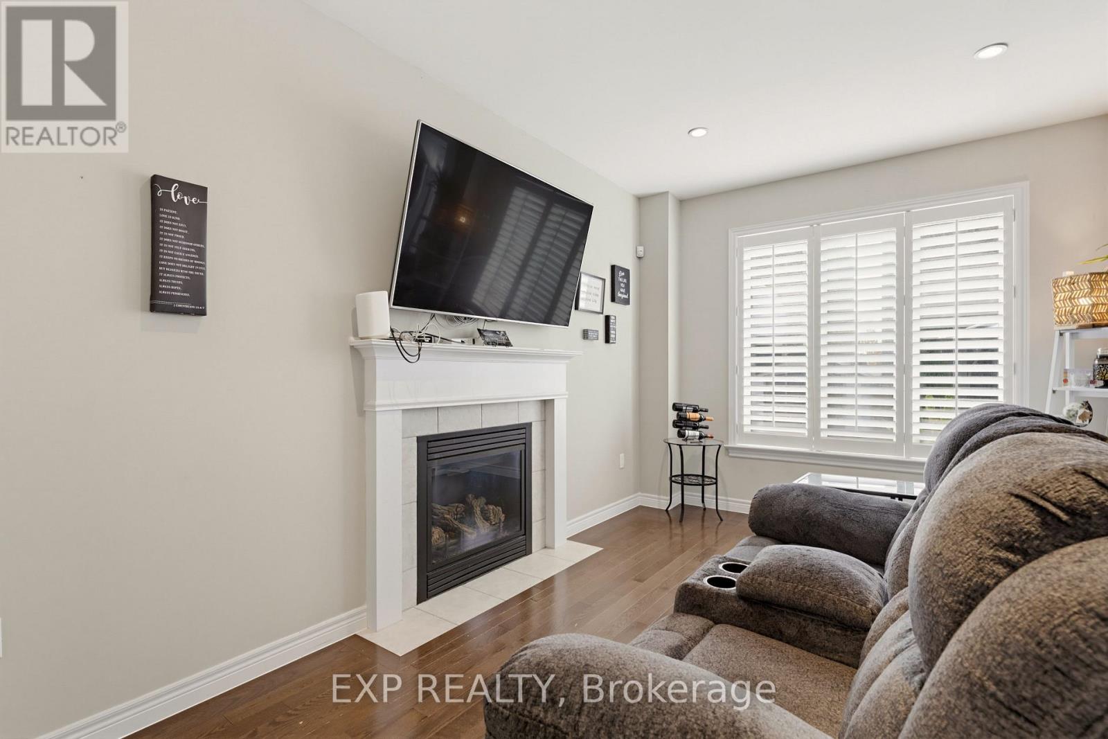 58 Summerberry Way Property Photo 12