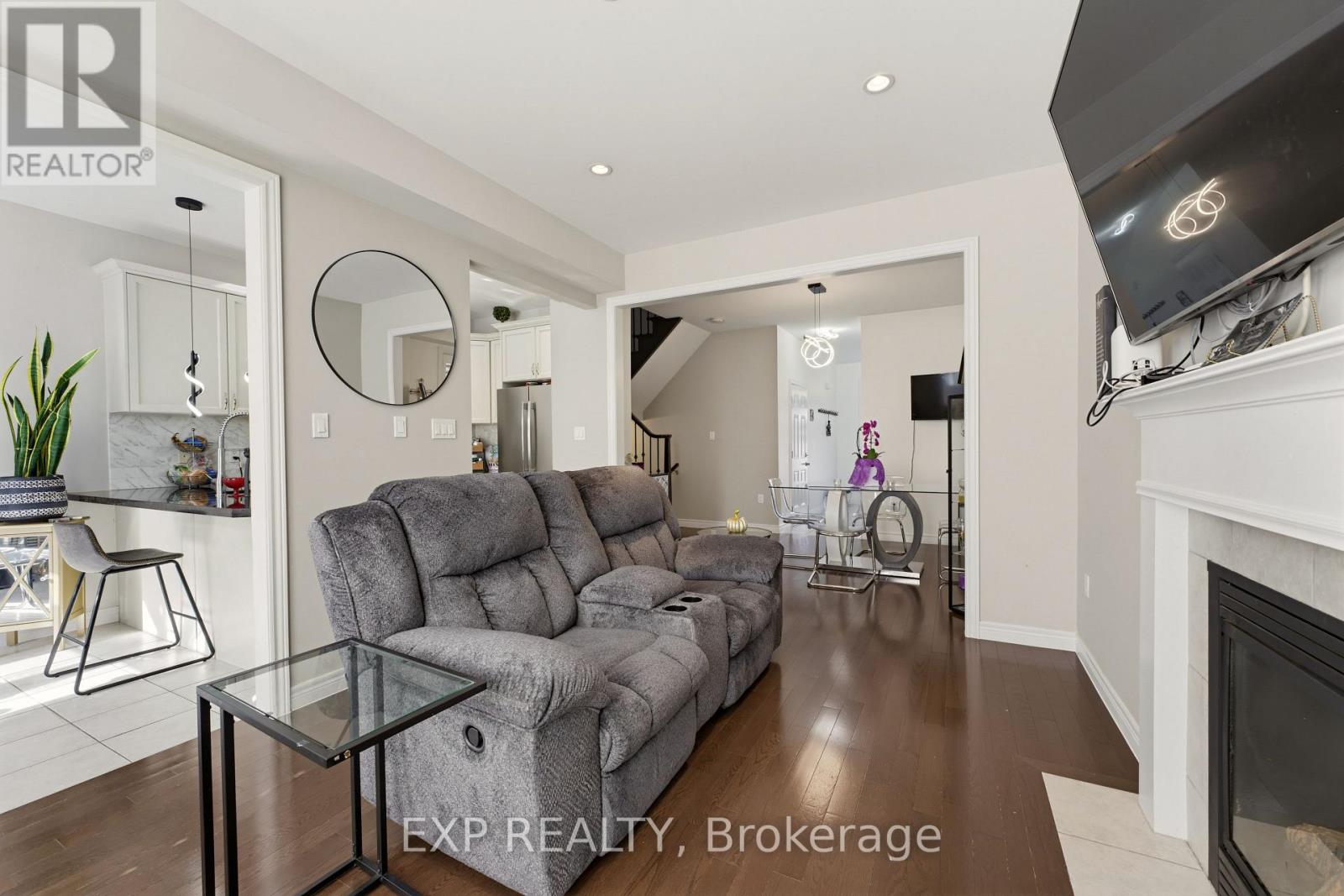 58 Summerberry Way Property Photo 13