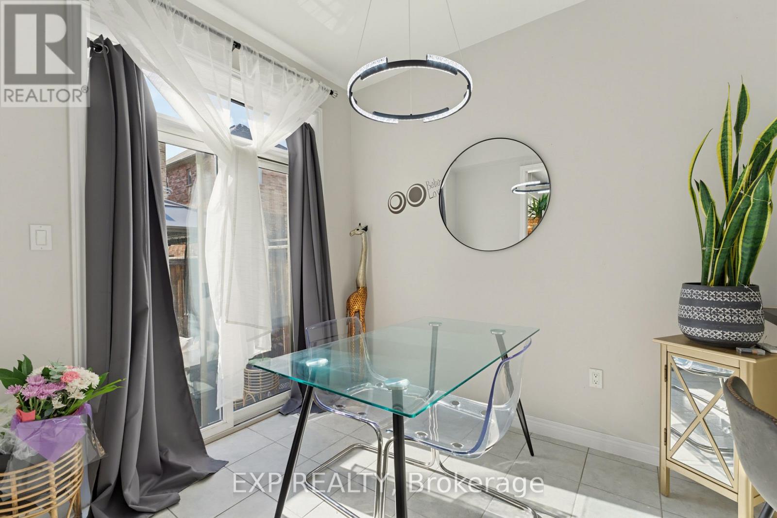 58 Summerberry Way Property Photo 18