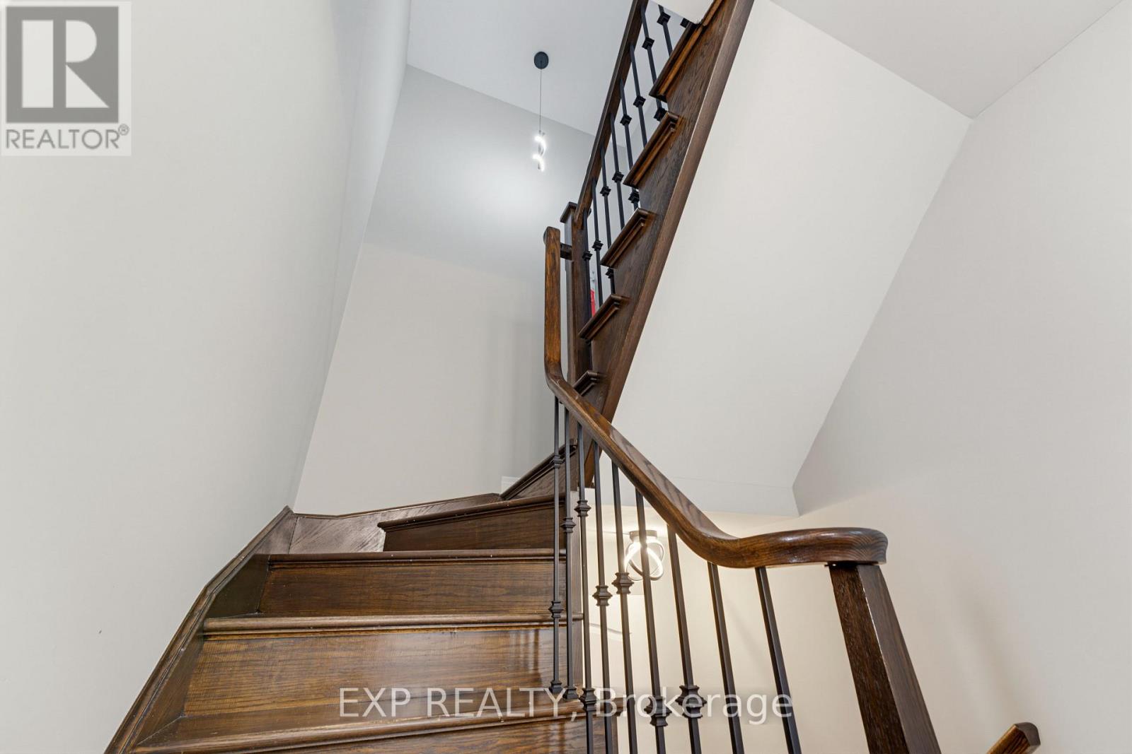 58 Summerberry Way Property Photo 21