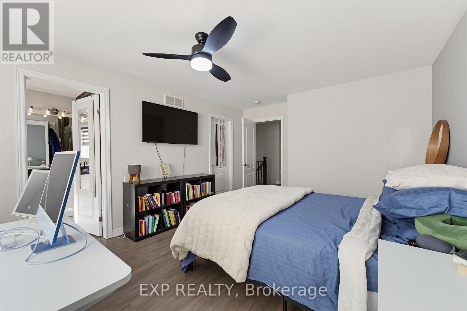 58 Summerberry Way Property Photo 24