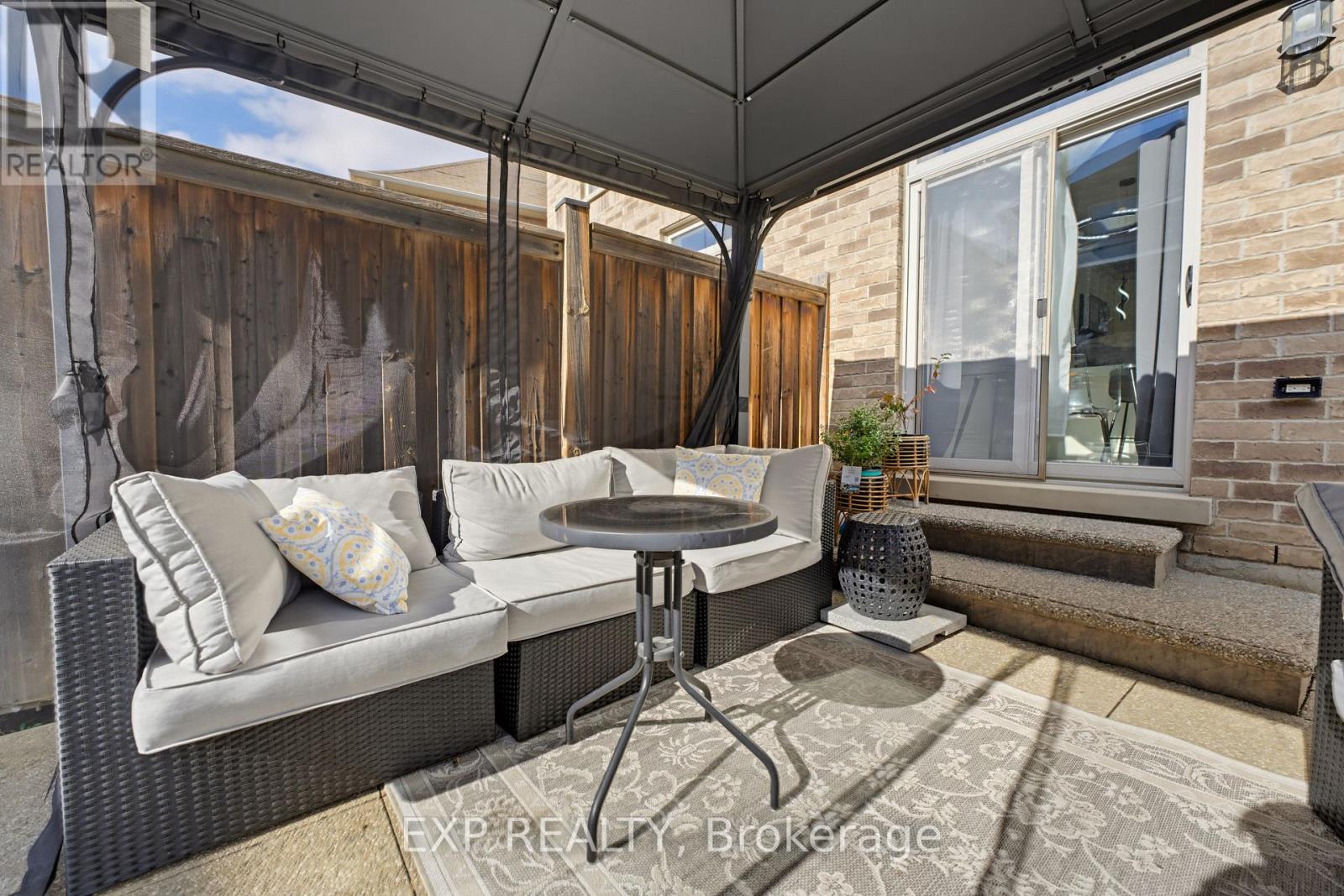 58 Summerberry Way Property Photo 34