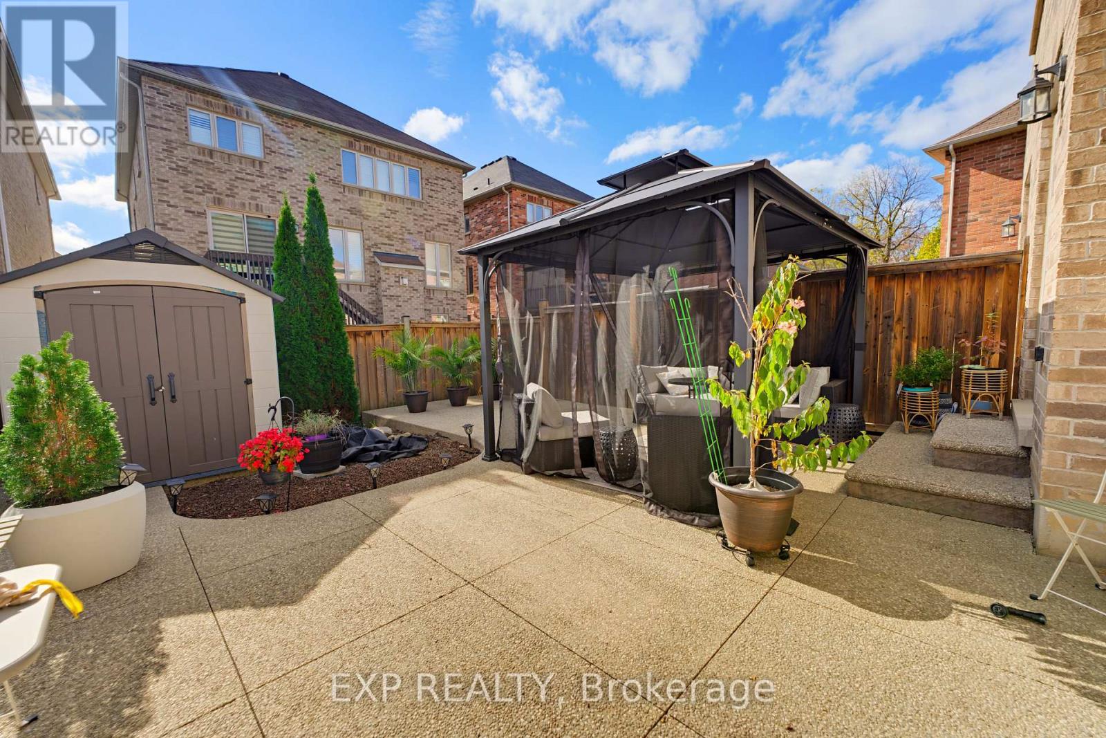 58 Summerberry Way Property Photo 35