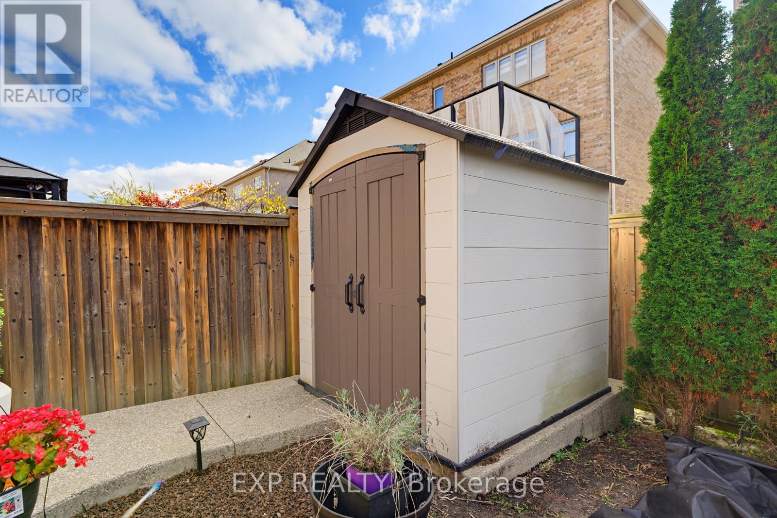 58 Summerberry Way Property Photo 37