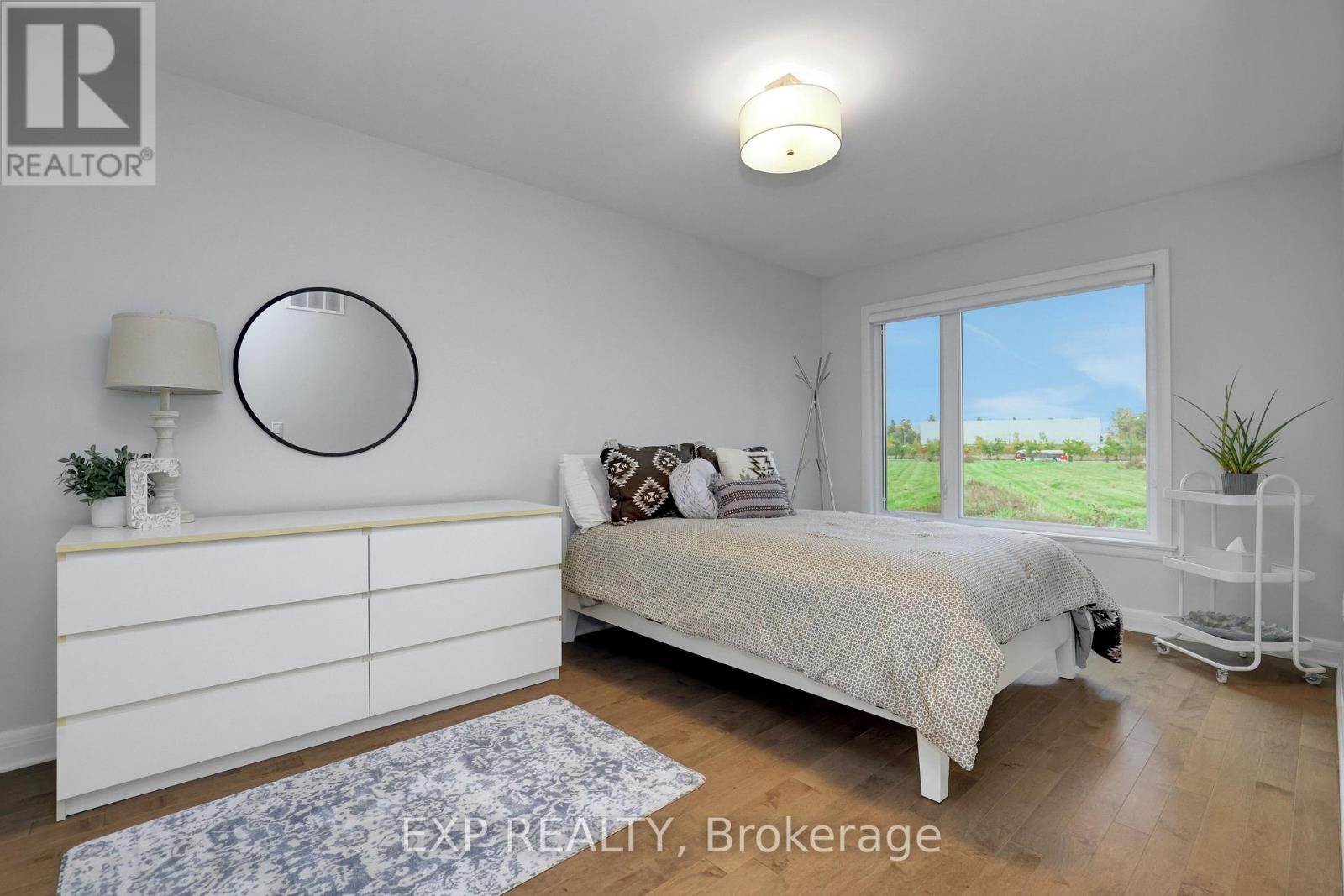 312 Squadron Crescent Property Photo 36