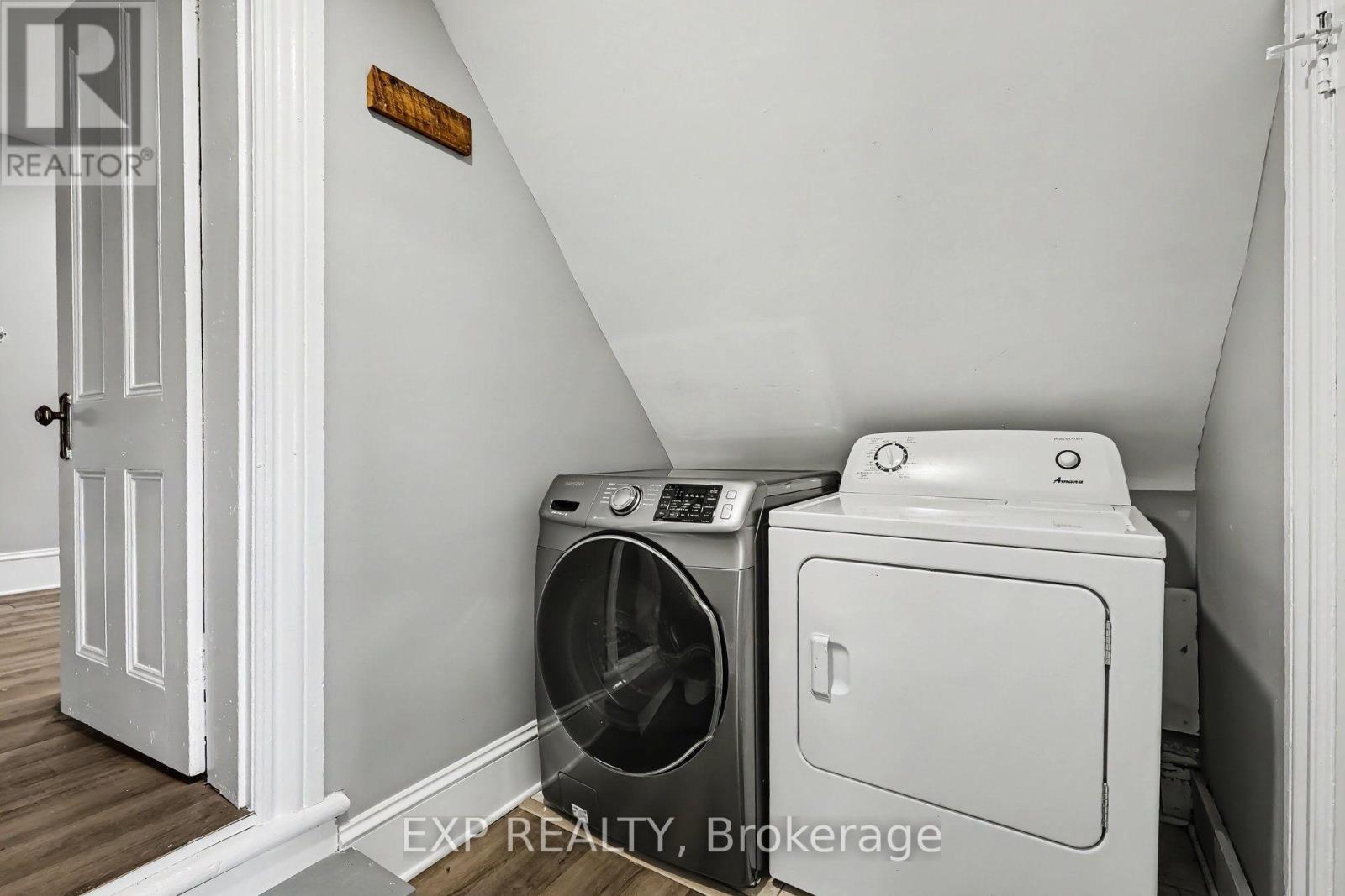 B - 419 Besserer Street Property Photo 16