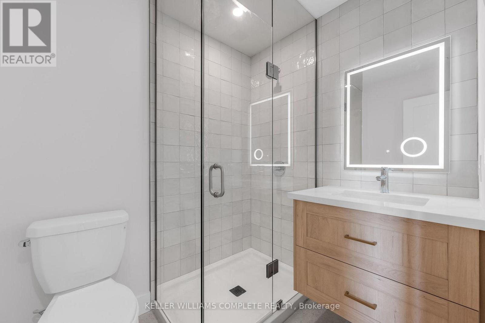 211 - 56 York Boulevard Property Photo 10