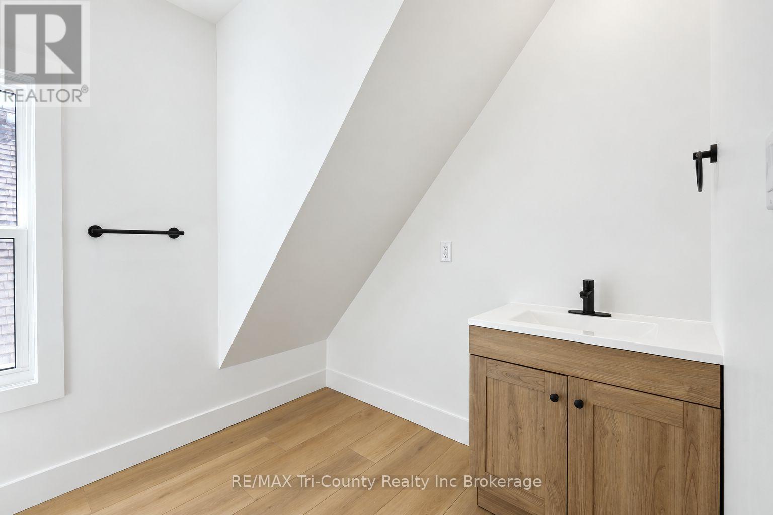 16 Redan Street Property Photo 23