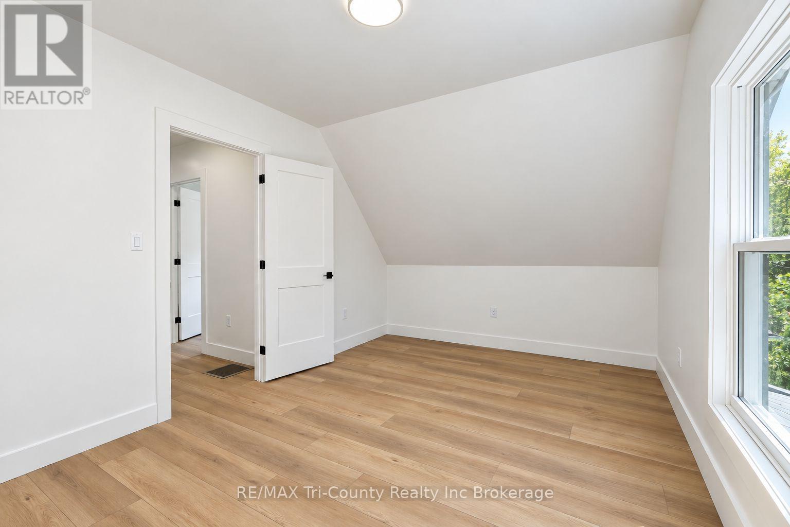 16 Redan Street Property Photo 28