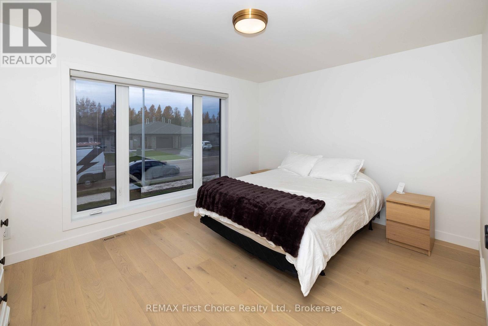 186 Bruin Crescent Property Photo 18