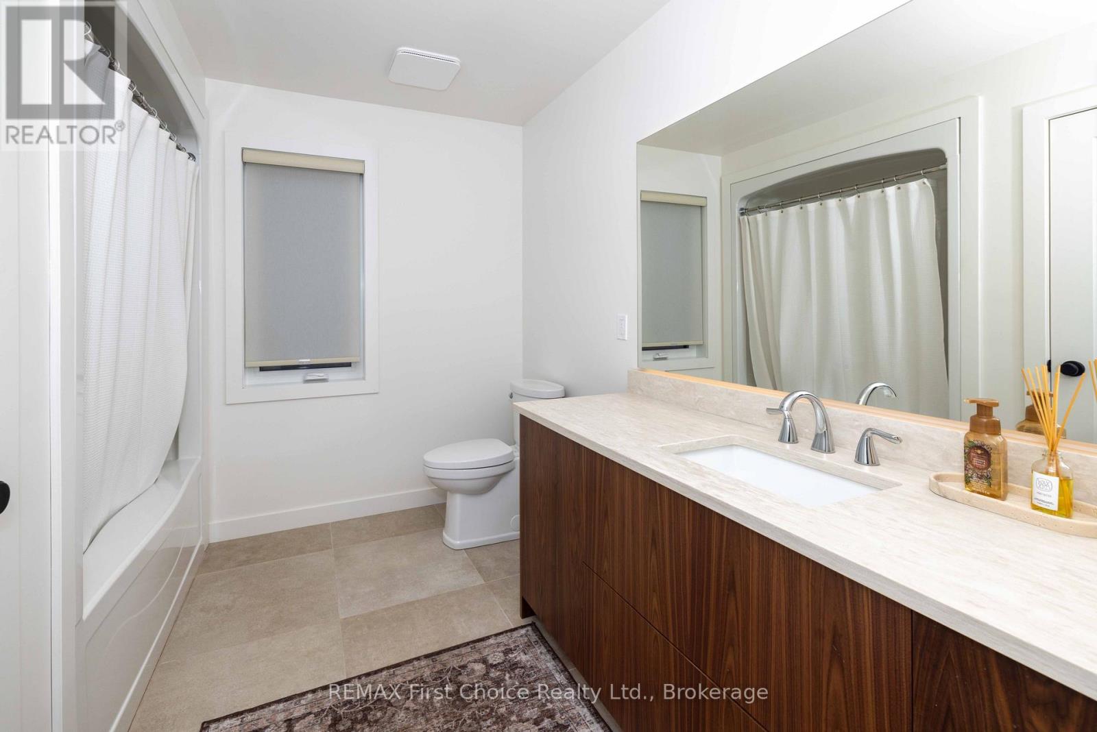 186 Bruin Crescent Property Photo 21