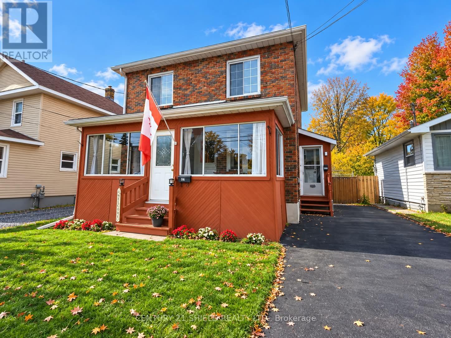414 GLOUCESTER STREET N Property Photo 1