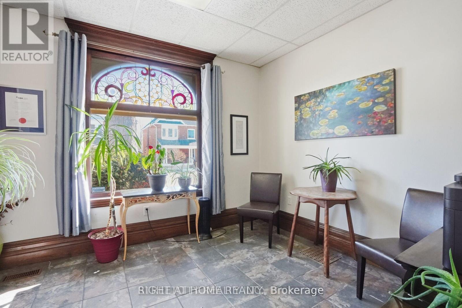 24 Hincks Street Property Photo 4