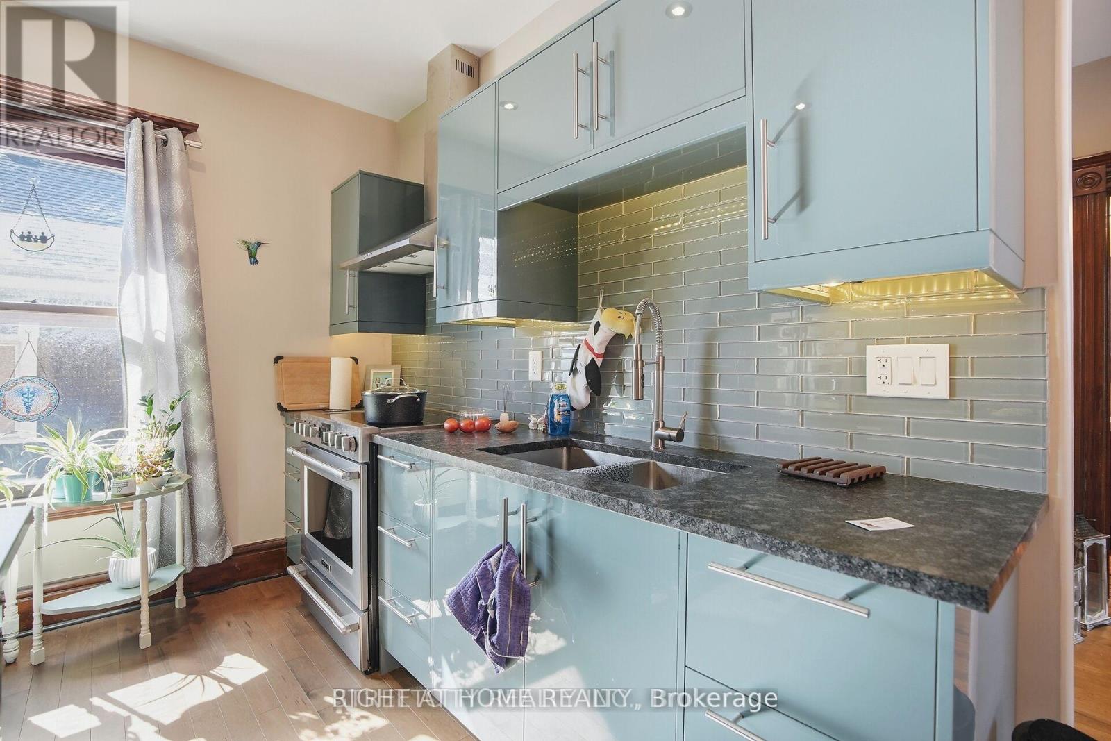 24 Hincks Street Property Photo 26