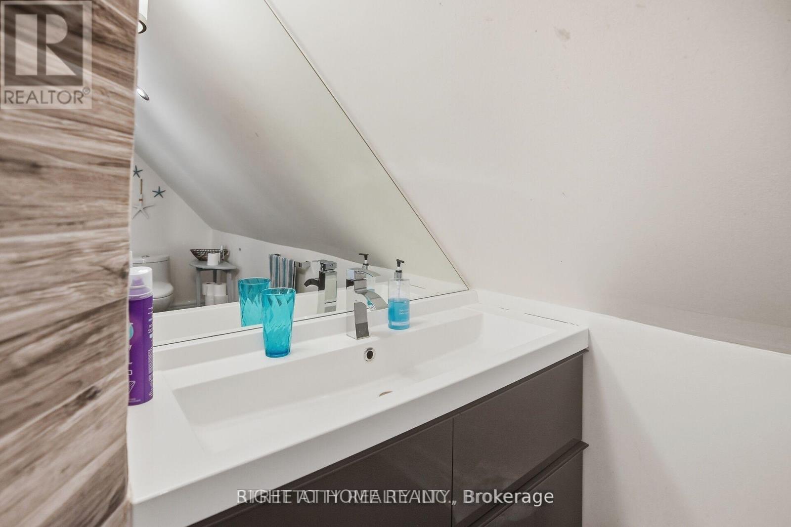 24 Hincks Street Property Photo 31