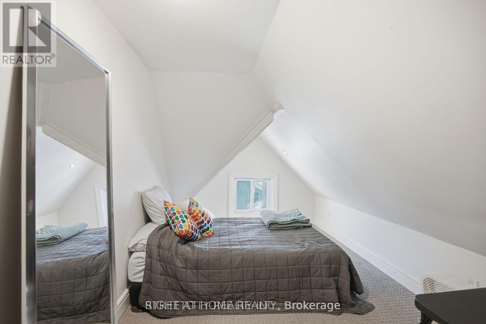 24 Hincks Street Property Photo 32