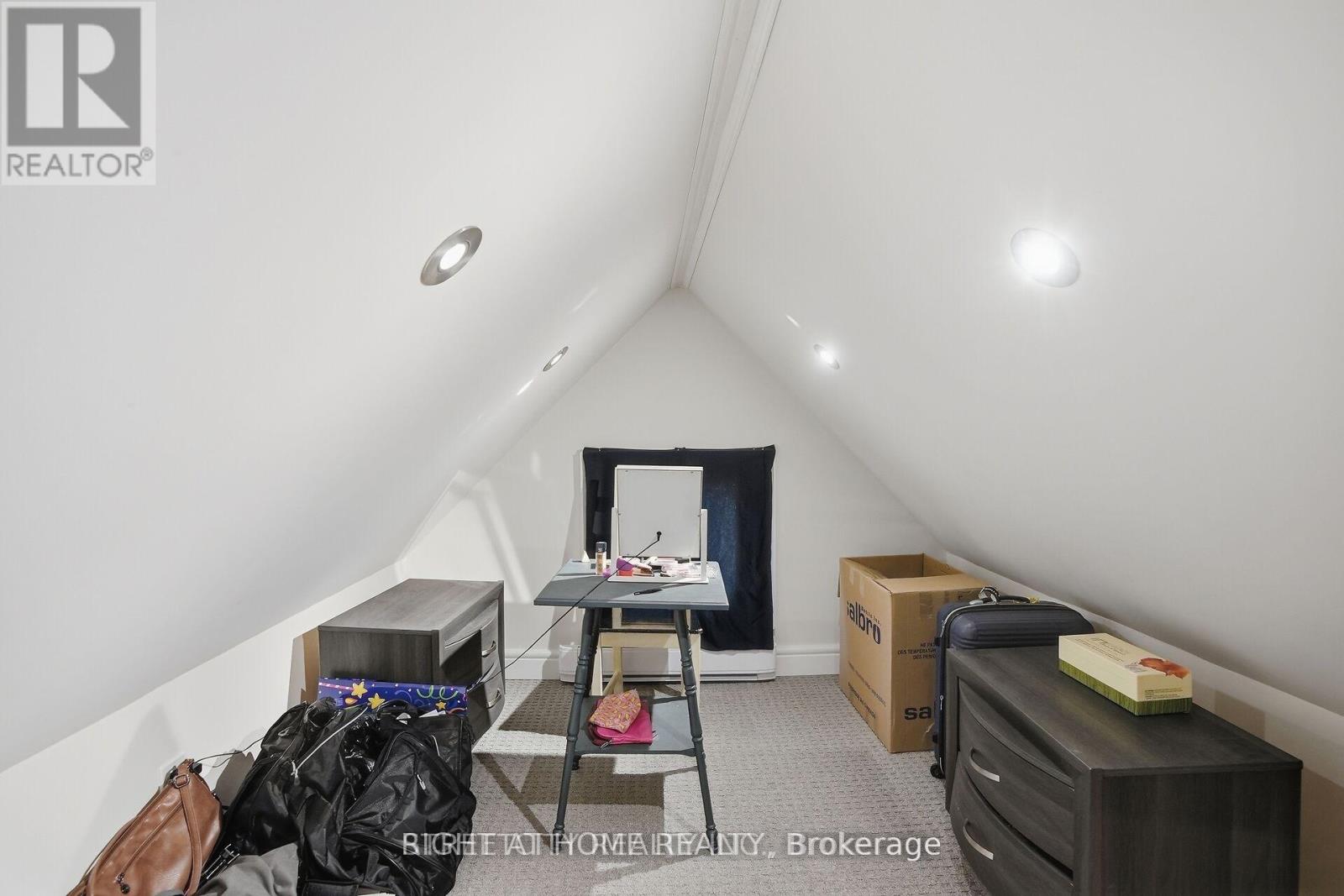 24 Hincks Street Property Photo 34