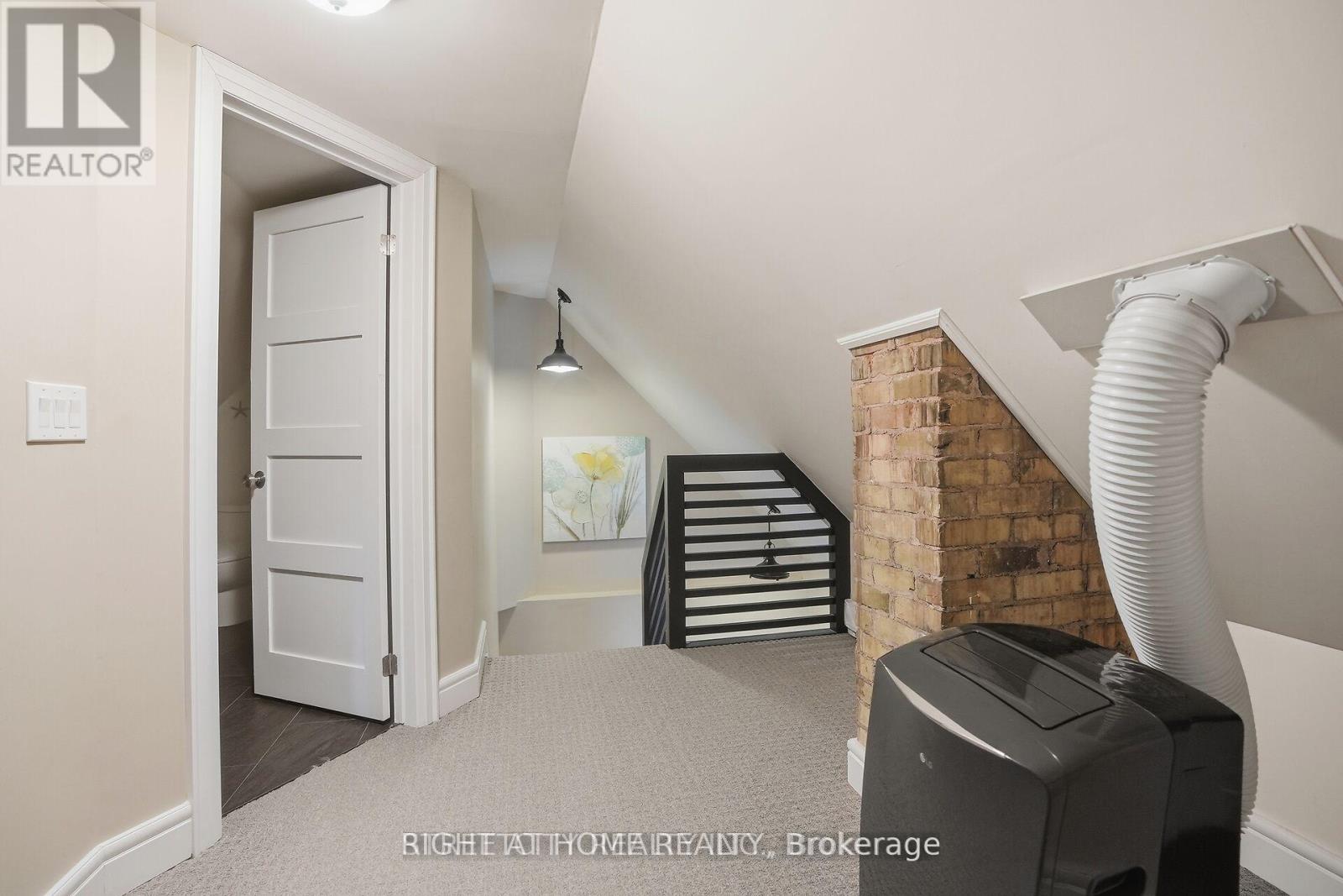 24 Hincks Street Property Photo 35