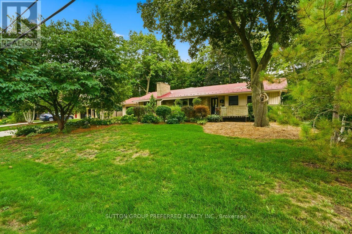 7 Metamora Crescent Property Photo 2