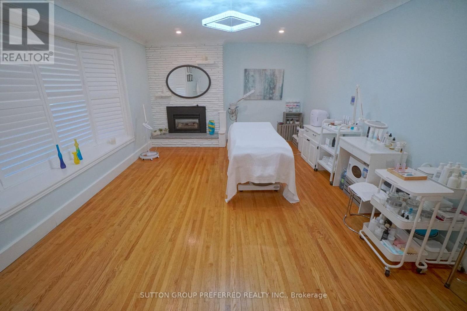 7 Metamora Crescent Property Photo 3